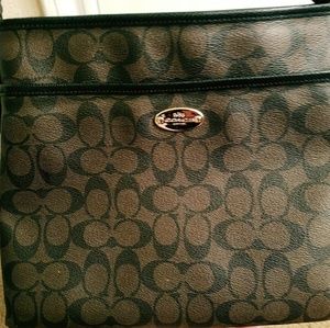 Brand new coach crossbody WITH WALLET